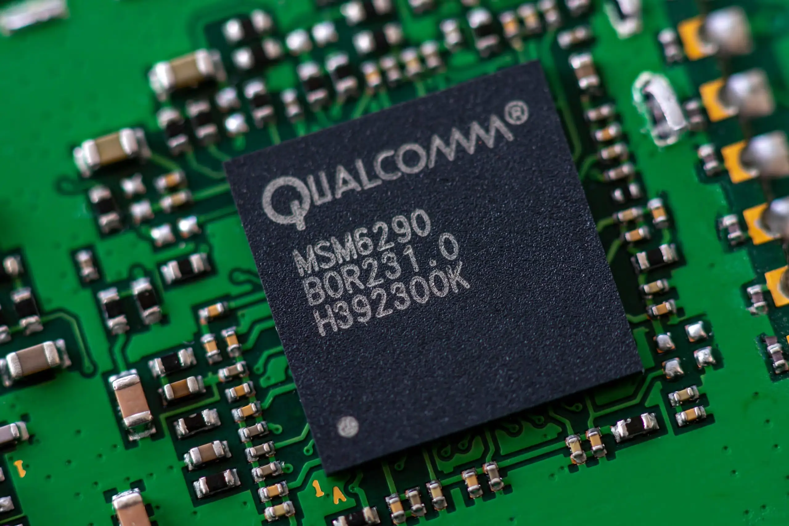 Qualcomm Snapdragon Semiconductors Sourcing
